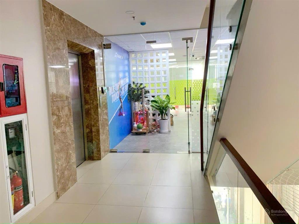 Bán tòa nhà nguyễn trãi quận 1, 7m x 20m, cn 140m2, hầm 5 tầng, sẵn hđt khoán 120 triệu