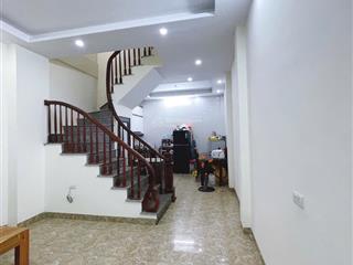 Hoa khôi quốc lộ 6, biên giang, hà đông, 40m2, hơn 3 tỷ, cách ô tô tránh 30m, ngõ thông tứ phía.