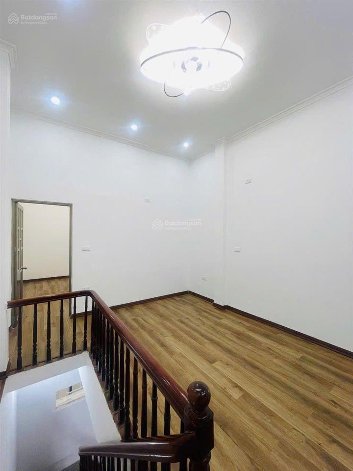Bán nhà tổ 11 yên nghĩa, hà đông ,cạnh chợ, 40m2, hơn 5 tỷ, cách ô tô tránh 30m, ngõ thông tứ phía.