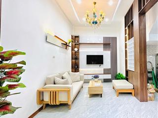 Bán nhà kim giang hoàng mai 28m2, 5t, 3pn mới đẹp lô góc ngõ nông 2 thoáng tặng full nội thất
