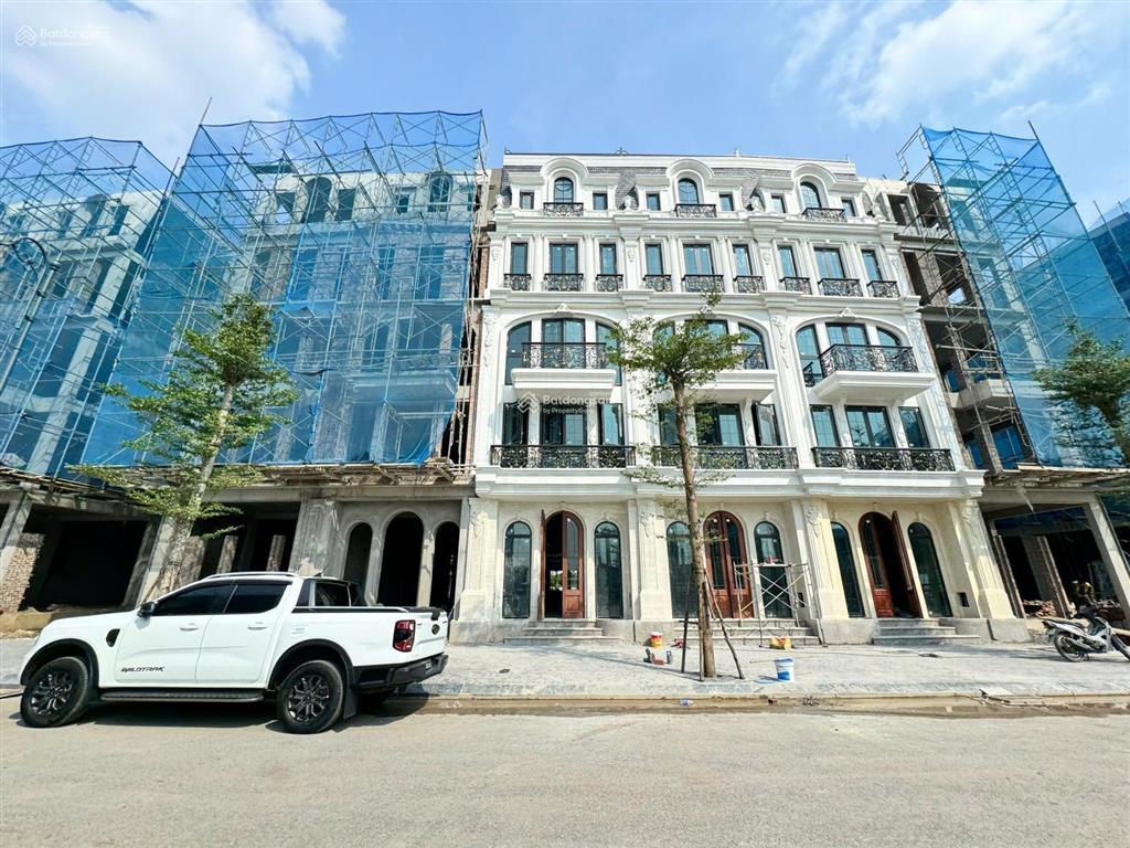 Vừa ở vừa kd nhận tới 700tr/năm khi mua shophouse mặt phố 5 tầng noble place tây tăng long, sổ đỏ