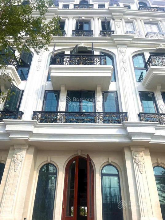 Lời kép vừa ở vừa kd với dòng tiền thuê tới 70tr/th shophouse mặt phố 5t noble place tây tăng long