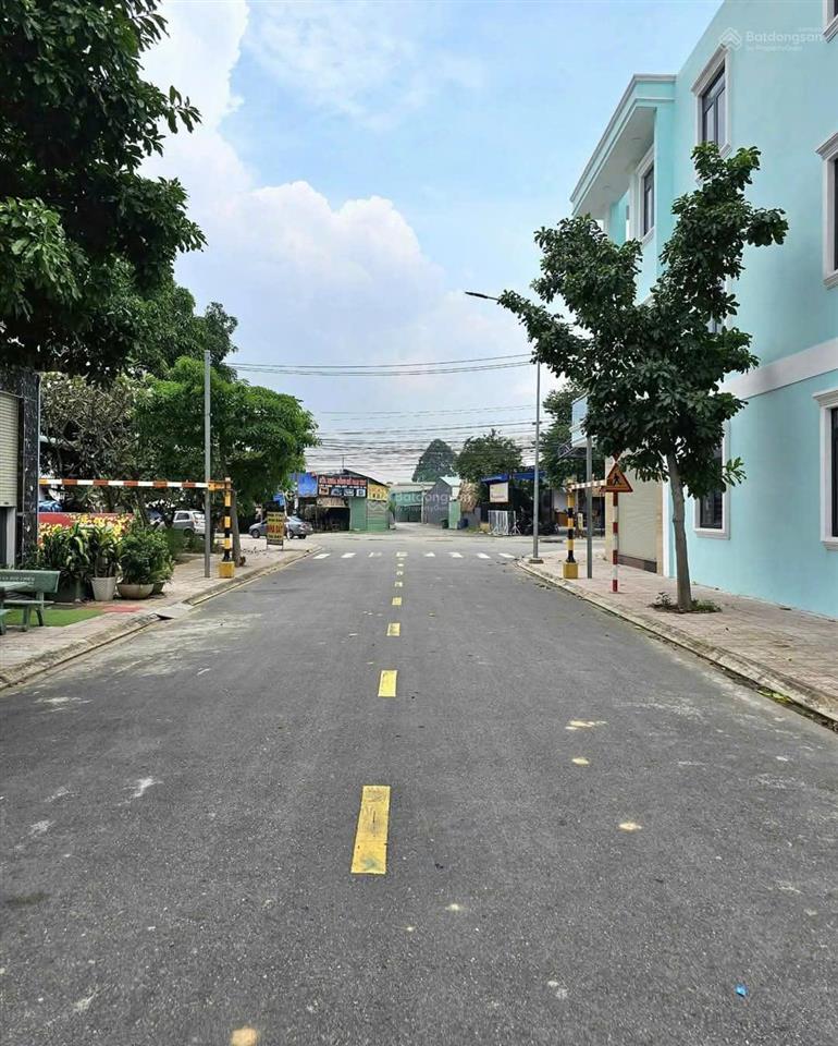 Đất trong kcn mua đầu tư cho thuê mặt bằng, dt 150m2/890tr đ. hoà bình, kế bên kcn vsip 2