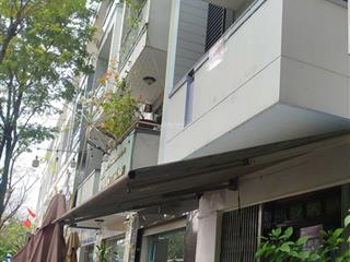 Bán gấp căn nhà 1 trệt 3 lầu (5*20) diện tích sử dụng 260m2 giá 11,5 tỷ ở dĩ an bd