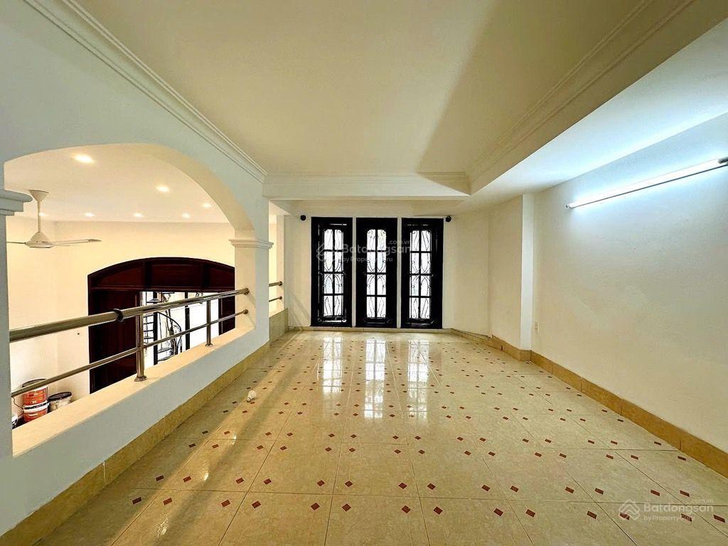 Bán nhà riêng kiểu biệt thự mini  ~155m2  4 tầng  sát quận 1  16,x tỷ tl