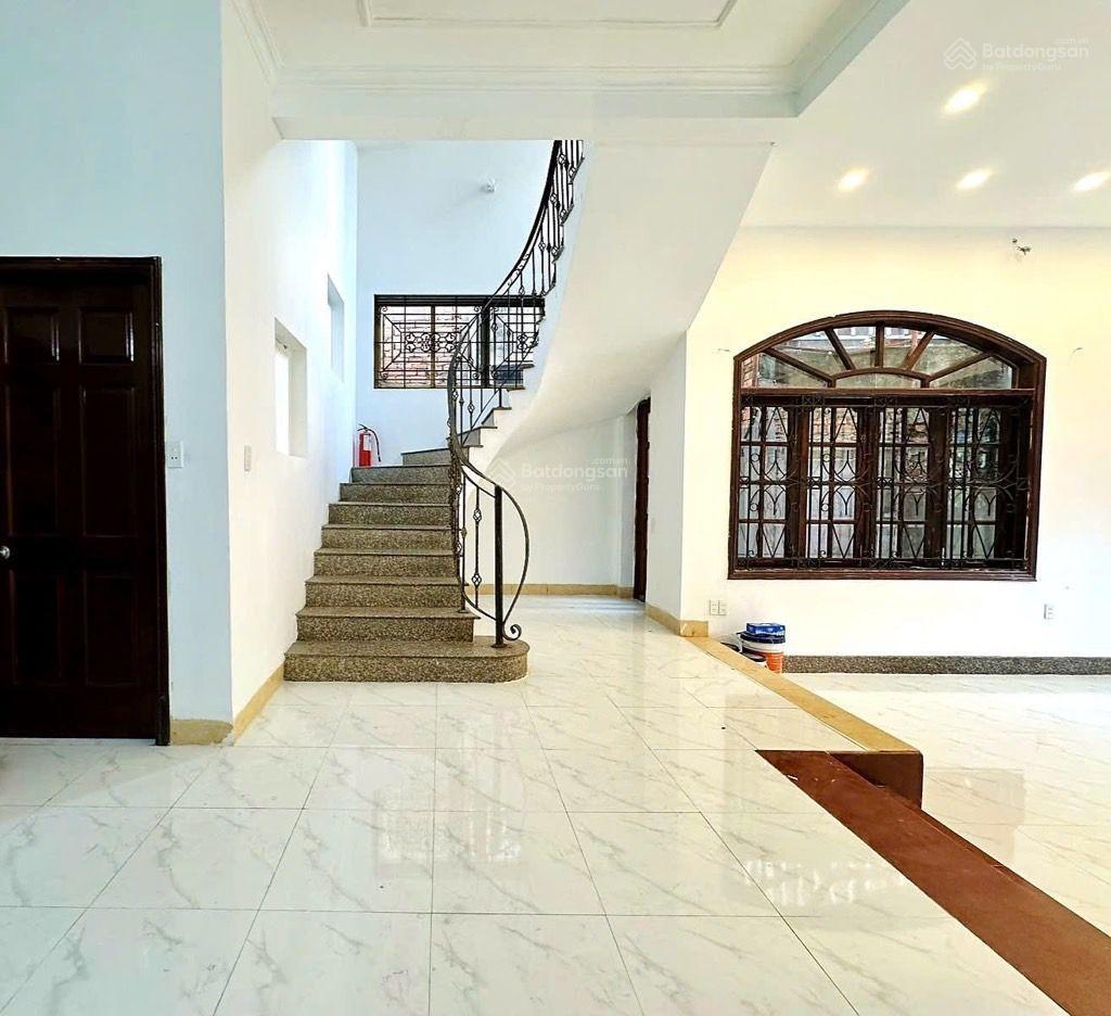 Bán nhà riêng kiểu biệt thự mini  ~155m2  4 tầng  sát quận 1  16,x tỷ tl