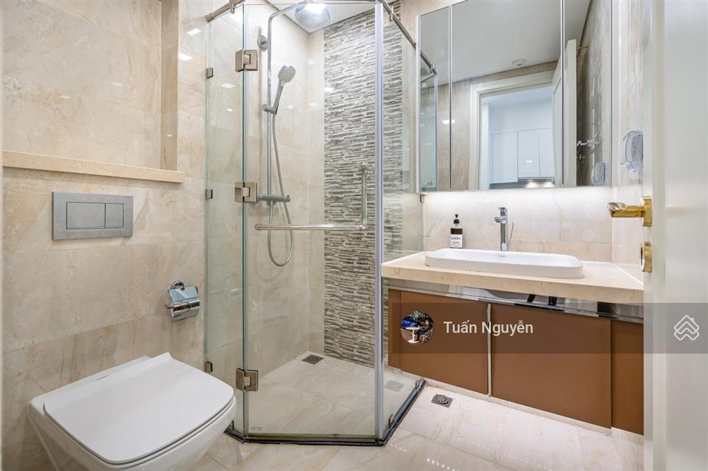 Cho thuê căn 1pn full nội thất sang  xịn  mịn chỉ 20tr/th tại vinhomes golden river  0903 147 ***