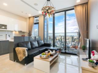 Tôi cần cho thuê ch 2pn vinhomes golden river bason tầng cao, view sông l81 23tr   0903 147 ***