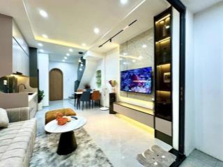 Hết vốn kinh doanh bán nhà võ văn tần, phường 5, quận 3, giá 3 tỷ 200, diện tích 55m2, sổ sẵn
