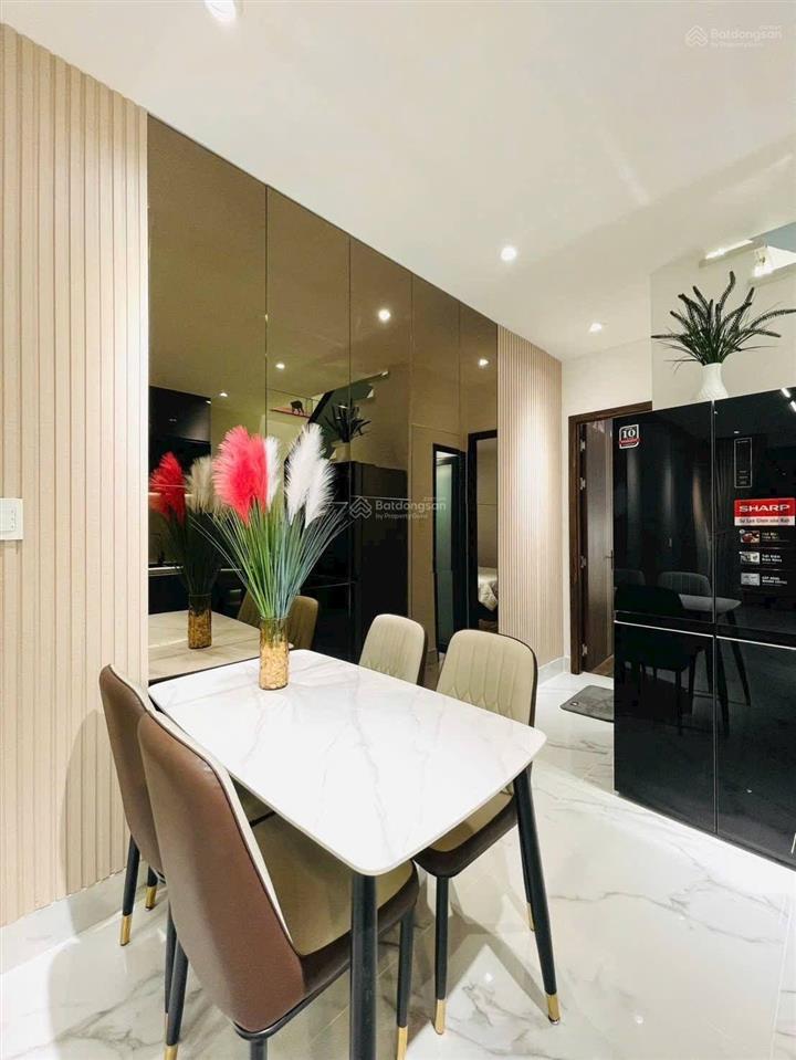 Bán nhanh căn nhà đẹp 50.4m2 ngay phổ quang, phú nhuận. giá 3 tỷ 410. shr, cực kì đắc địa