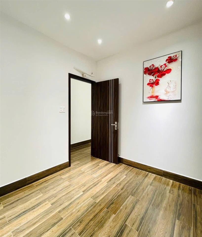 Bán nhanh căn nhà đẹp 50.4m2 ngay phổ quang, phú nhuận. giá 3 tỷ 410. shr, cực kì đắc địa