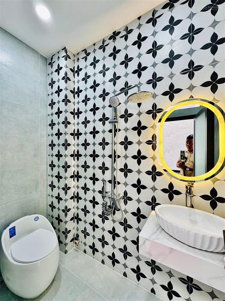 Bán nhà 2 tầng, 51m2 gần chợ cây quéo  hoàng hoa thám, bình thạnh. giá 3 tỷ 620, hẻm xe hơi 5m