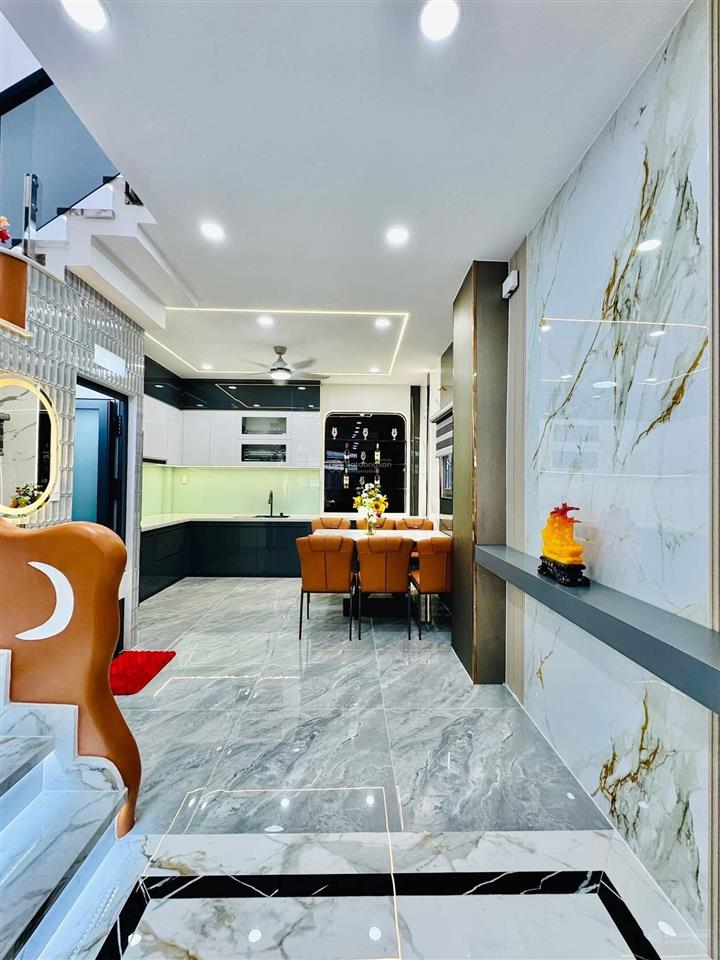 Bán nhà 2 tầng, 51m2 gần chợ cây quéo  hoàng hoa thám, bình thạnh. giá 3 tỷ 620, hẻm xe hơi 5m