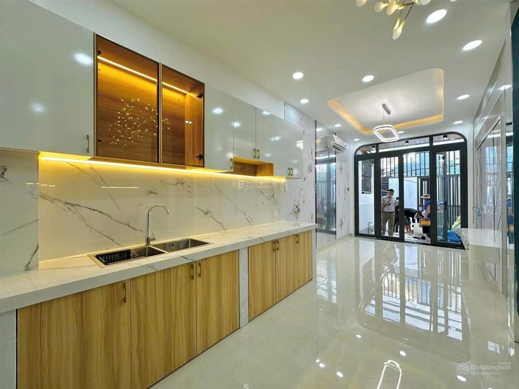 Cầu diễn ô tô cách 20m ngõ nông 2 thoáng trước sau 38m2x4t 5tỷ nhích cực nhẹ. chủ thiện chí gd