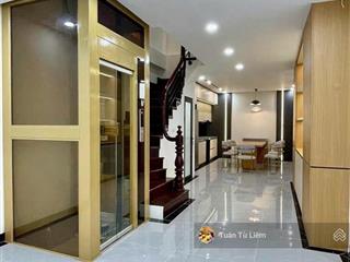 8 tỷ!phương canhsedan đỗ cửa2 thoáng trước sau 42m5 tầng thang máy7 ngủ full nội thất