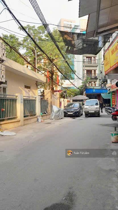 Văn tiến dũng chỉ 8tỷ có nhà dân xây kiên cố43m 5 ngủ rộng rãi30m ra ô tô tránh,gần cấp3 minhkhai