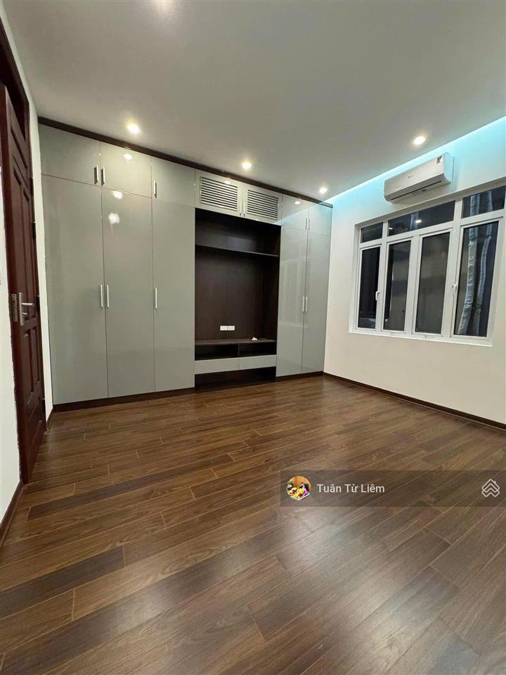 Phú diễn ô tô đỗ cửa 8 tỷ 38m2 x 6 tầng thang máy  2 thoángtrước nhà 3m,gần trường cấp 1,2,3