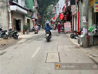 Bán nhà phú diễn 48m dân xây ô tô đỗ cửa2 thoáng không quy hoạchchủ thiện chí chỉ hơn 8 tỷ
