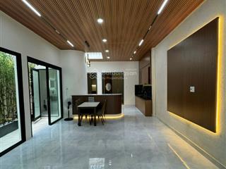 Bán nhà mặt tiền thương mại trung chánh hóc môn, 107m² nở hậu, nhà đẹp có nội thất, giá 6.2 tỷ