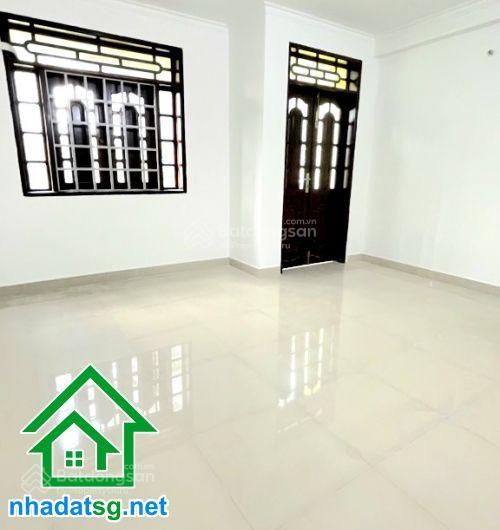 Chỉ 6,6 tỷ hxh trường chinh 3 tầng btct  cách mặt tiền vài căn 4pn  4wc gần ga t3