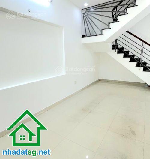 Chỉ 6,6 tỷ hxh trường chinh 3 tầng btct  cách mặt tiền vài căn 4pn  4wc gần ga t3