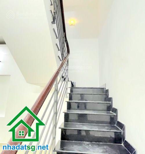 Chỉ 6,6 tỷ hxh trường chinh 3 tầng btct  cách mặt tiền vài căn 4pn  4wc gần ga t3