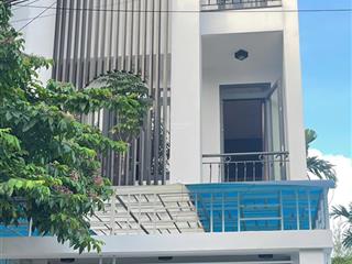 Bán nhà hiếm khu bên sông phạm văn đồng3 tầng3pn4 wc giá 12,3 tỷ  em 0975 058 ***