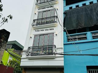 Ngọc hồi sẵn nhà 5 tầng mới xây cách 10m ra đường liên xã, ô tô ngủ trong nhà.
