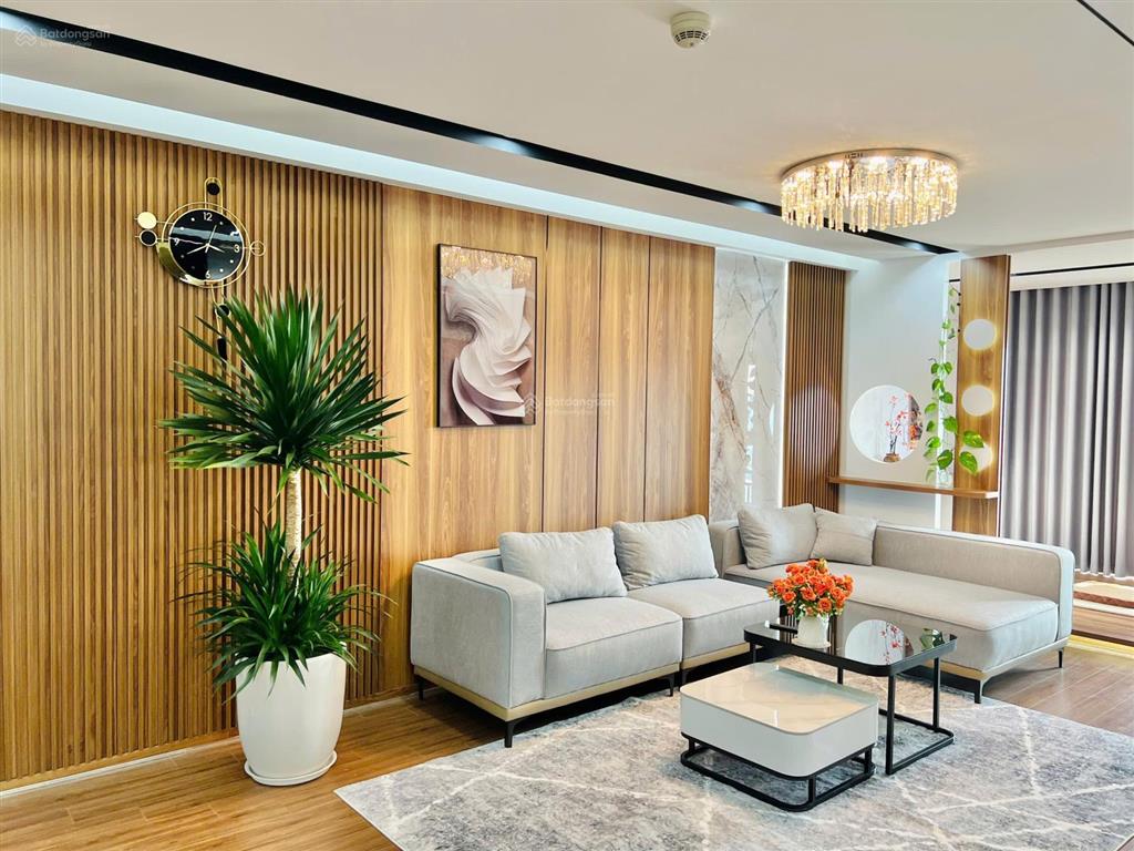 Bán căn 172m2 3 ngủ tầng trung tòa tsq mỗ lao, nhà đẹp full nội thất cao cấp, giá công khai 11.5 tỷ