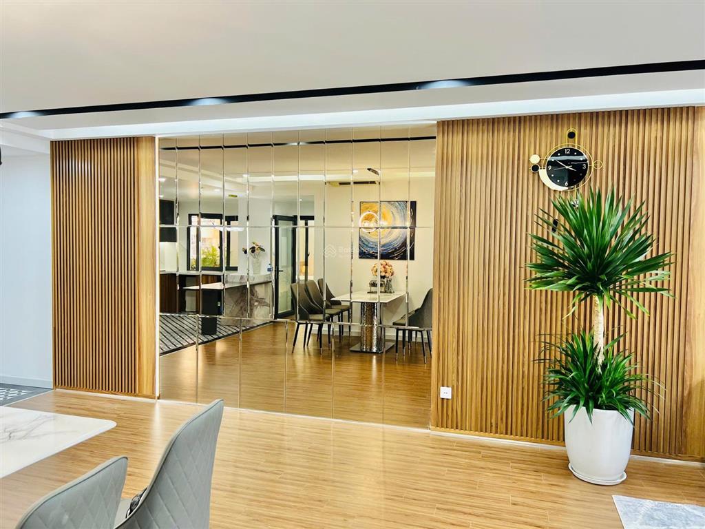 Hàng cắt lỗ. căn 123m2 giá 8,25 tỷ, căn 128m2 giá 9,5 tỷ, căn 133m2 giá 9 tỷ, 154m2 giá 10,5 tỷ
