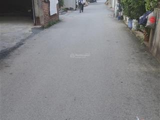 Bán đất s33m hàng hiếm bởi dt nhỏ còn sót lại tại yên nghĩa. vị trí đẹp,ô tô đỗ cửa+vào nhà.2.43 tỷ