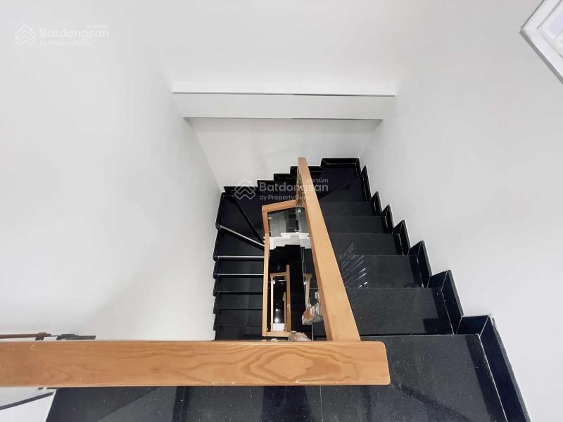 Bán nhà hxh hồ biểu chánh 4m x 14m 4 tầng 4pn gần mặt tiền chỉ 12,68 tỷ