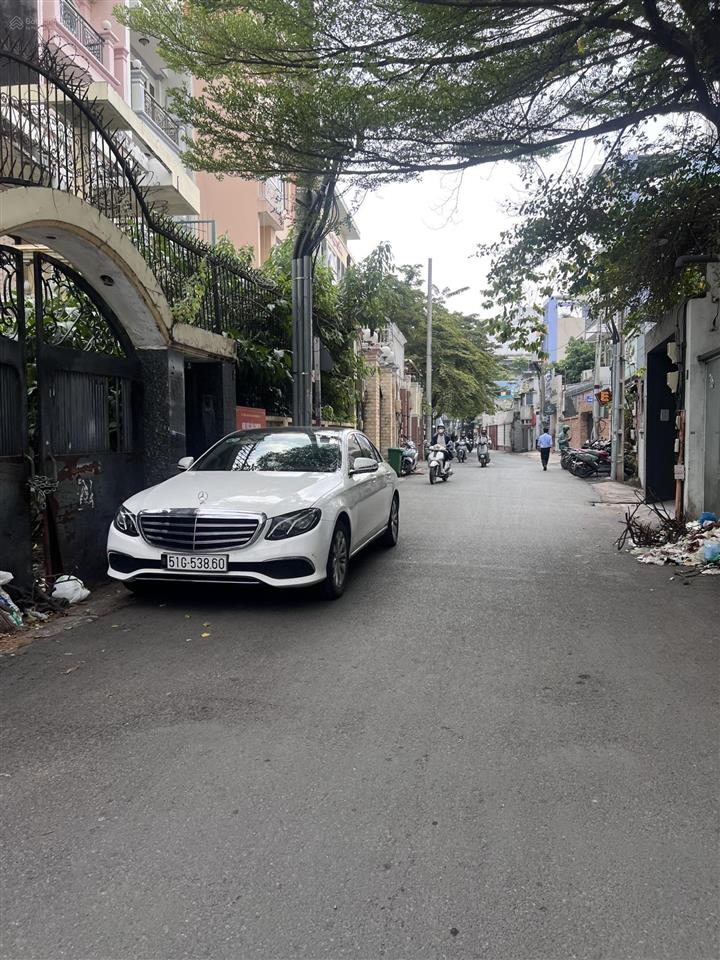 Bán nhà hxh hồ biểu chánh 4m x 14m 4 tầng 4pn gần mặt tiền chỉ 12,68 tỷ