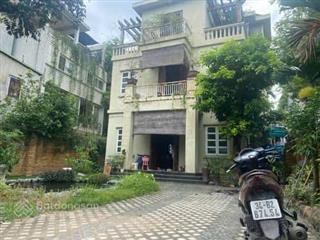 Biệt thự tây hồ  sân vườn đẳng cấp  vị trí siêu tiềm năng  đủ nội thất  ô tô vào nhà