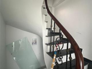 Bán nhà mặt phố nguyễn ngọc vũ, lô góc 3 mặt thoáng, dt 68m2, xây 7 tầng, mặt tiền lg rộng 13.2m
