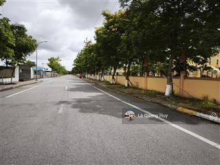 Đất cụm tại quỳnh phụ thái bình. dt 5000m2, 6000m2 giá 2,2 tr/m2 bàn giao ngay