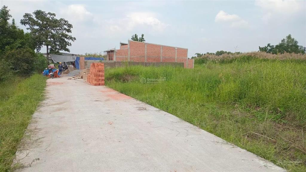 18 nền đất mặt tiền 8m bến lức, nguyễn hữu trí vào. giá full 1.5 tỷ tl