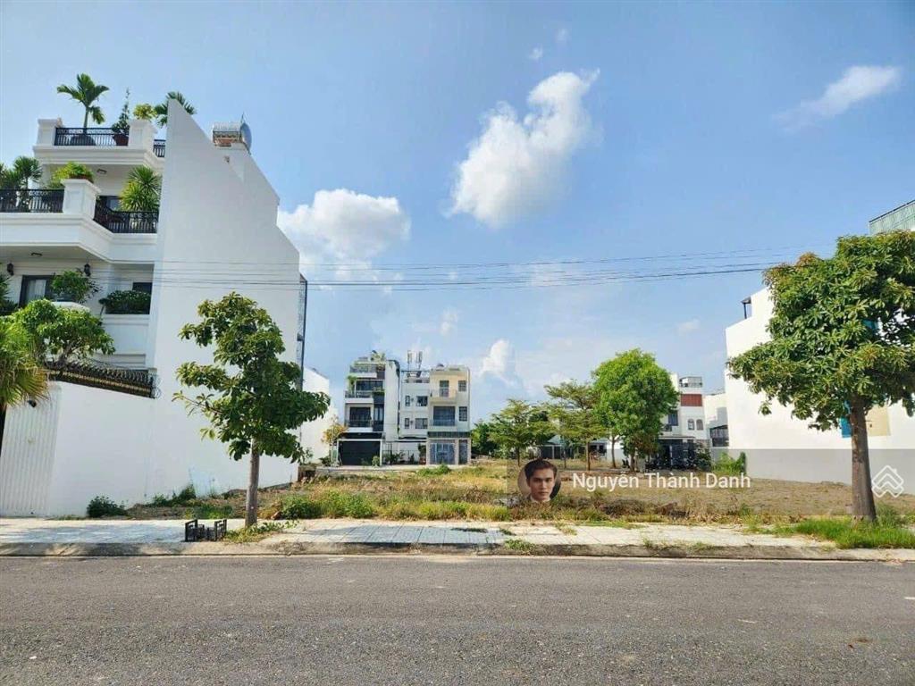 Bán lô đất 80m2/1,35tỷ . nguyễn xiển, phường long bình, quận 9, tp hcm. gần khu vinhomes grand park