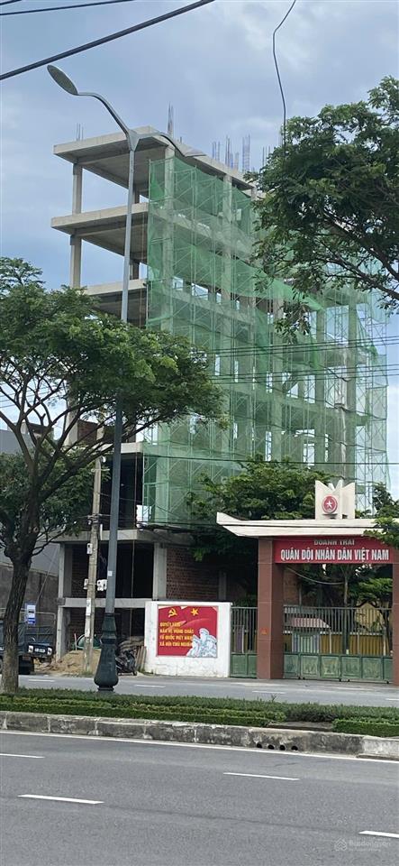 Chính chủ  bán giá đất mặt tiền lê văn hiến, gp xây 12 tầng giá 70tr/m2