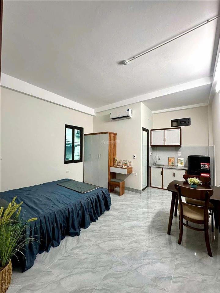 Cửa sổ thoáng cầu giấy 32 m2 ngõ nông thoáng