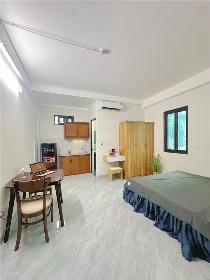 Cửa sổ thoáng cầu giấy 32 m2 ngõ nông thoáng