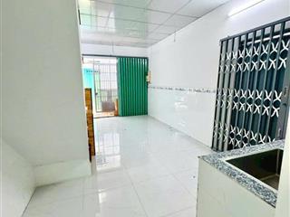 MẶT TIỀN 2 GÓC LÊ QUỐC HƯNG Q4
NGANG 3.4 DÀI 9 - 2 TẦNG CÓ 3 TỶ