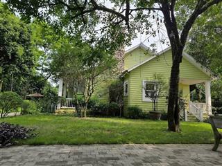 Siêu phẩm biệt thự châu âu 2.000m2 mặt hồ lòng hồ, đồng mô đẹp khó tìm!