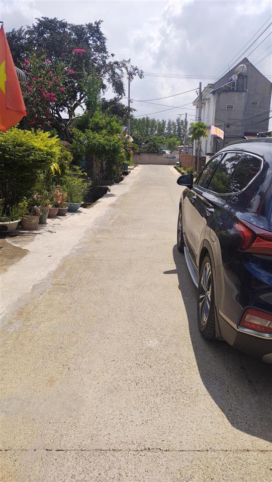 Khu đông dân cư. cách sân bay long thành 15km. cách ql 1a khu công nghiệp bàu cạn 3km