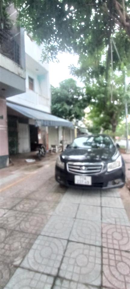 Mặt tiền lê thị riêng, p.thới an, q12, dt 10.5mx10.5m, dtxd đủ 109m2, 2 tầng, giá gấp bán 9.48 tỷ