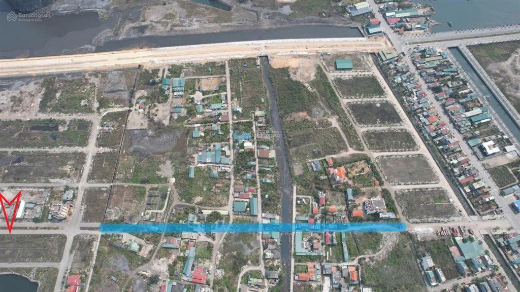 Bán liền kề 80m2 trục chính đường đôi 30 m tại khu đô thị quảng hồng cẩm phả, quảng ninh