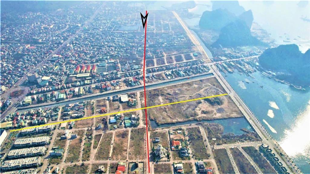 Bán liền kề 80m2 trục chính đường đôi 30 m tại khu đô thị quảng hồng cẩm phả, quảng ninh