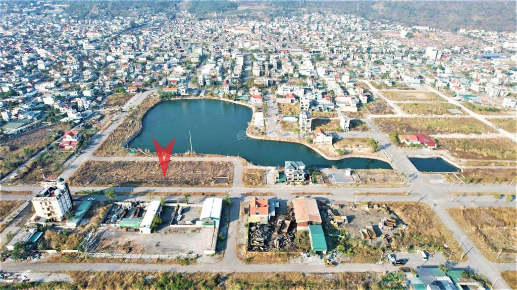 Bán liền kề 80m2 trục chính đường đôi 30 m tại khu đô thị quảng hồng cẩm phả, quảng ninh