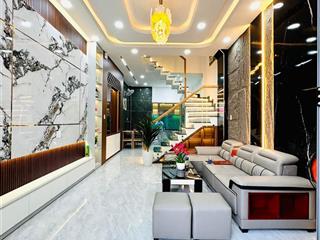 Nhà đẹp 56m2 ngay nhiêu tứ, phú nhuận giá 3tỷ740. nhà 4 tầng, 5pn. ngay coopmart rạch miễu. shr