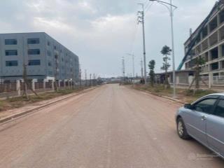 Bán đất phạm văn đồng, bắc từ liêm, hà nội, 140 tỷ, 500 m2, mặt tiền 16m sổ sẵn, giao dịch ngay.